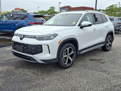 New 2025 Volkswagen Tiguan SE