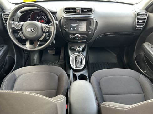 Used 2018 Kia Soul w/ Convenience Package FWD image 18