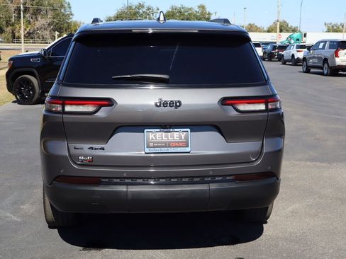 Used 2022 Jeep Grand Cherokee L Laredo image 7