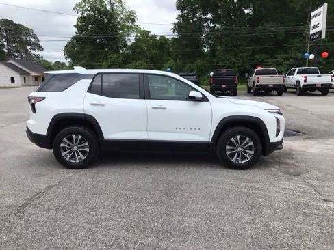 New 2026 Chevrolet Equinox LT FWD image 7