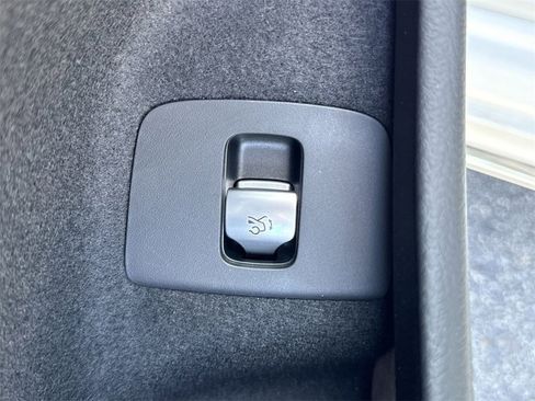 Certified 2025 Mercedes-Benz E 350 4MATIC Sedan image 26