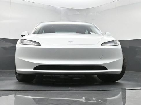 Used 2024 Tesla Model 3 Standard Range RWD image 25