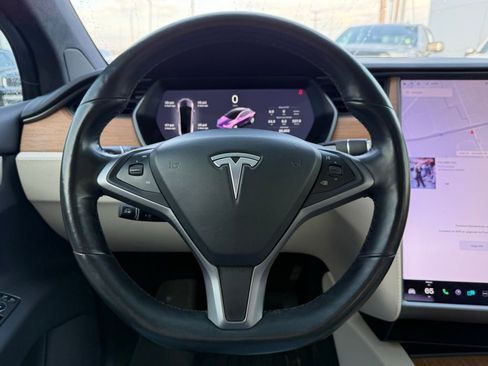 Used 2020 Tesla Model X Long Range AWD/4WD image 13