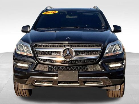 Used 2016 Mercedes-Benz GL 320 BlueTEC 4MATIC image 2