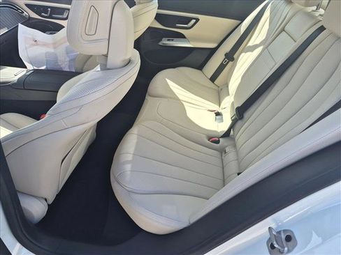 Used 2026 Mercedes-Benz E 350 4MATIC Sedan image 17