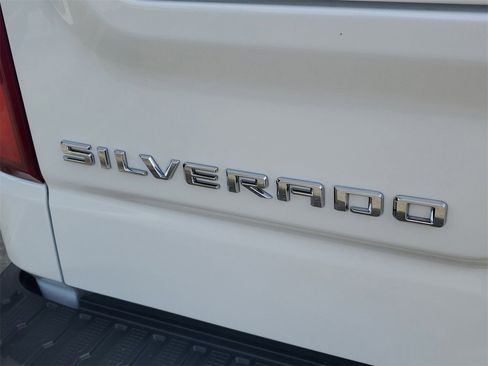 Used 2025 Chevrolet Silverado 1500 ZR2 image 6