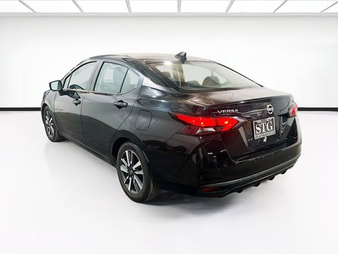Used 2021 Nissan Versa SV FWD image 6