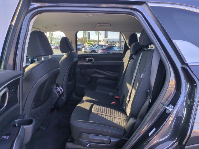 Used 2026 Kia Sorento LX FWD image 27