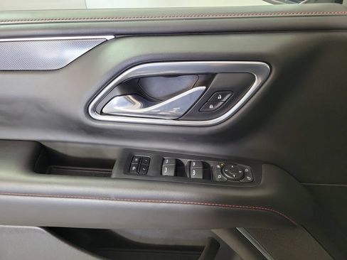 Used 2021 Chevrolet Tahoe RST w/ Luxury Package RWD image 17