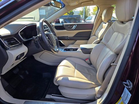 Used 2017 Lincoln Continental Select w/ Climate Package image 20