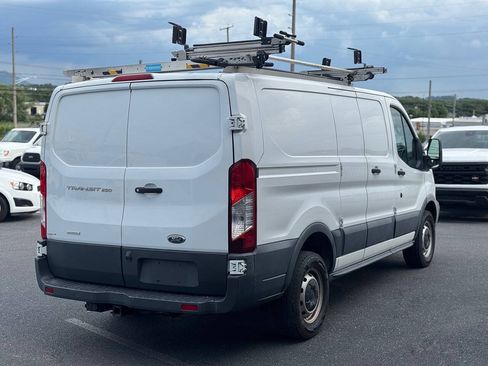 Used 2018 Ford Transit 250 130 Low Roof RWD image 3