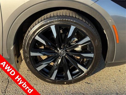 Used 2024 Toyota Crown Platinum w/ Carpet Mat Package (TMS) image 10