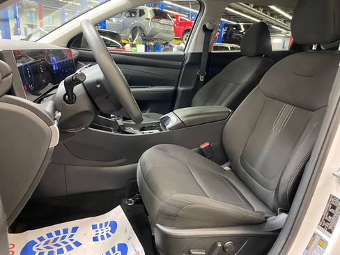 Used 2025 Hyundai Tucson SEL FWD image 14