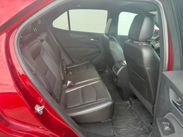 Used 2022 Chevrolet Equinox RS w/ RS Leather Package FWD image 14