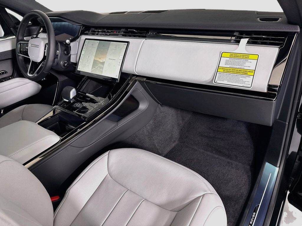 New 2026 Land Rover Range Rover Sport SE AWD/4WD image 18