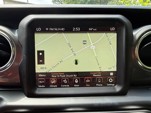 Used 2022 Jeep Wrangler Unlimited Sahara w/ LED Lighting Group AWD/4WD image 23