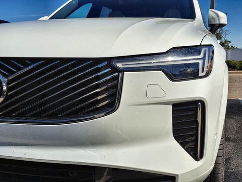 Used 2025 Volvo XC90 B5 Ultra image 8