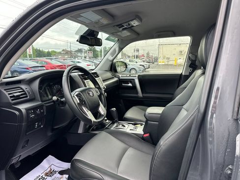 Used 2024 Toyota 4Runner SR5 Premium AWD/4WD image 10
