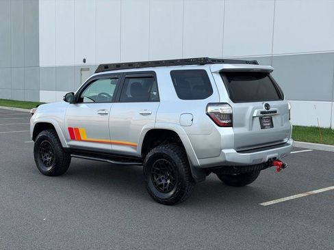 Used 2015 Toyota 4Runner SR5 Premium image 9