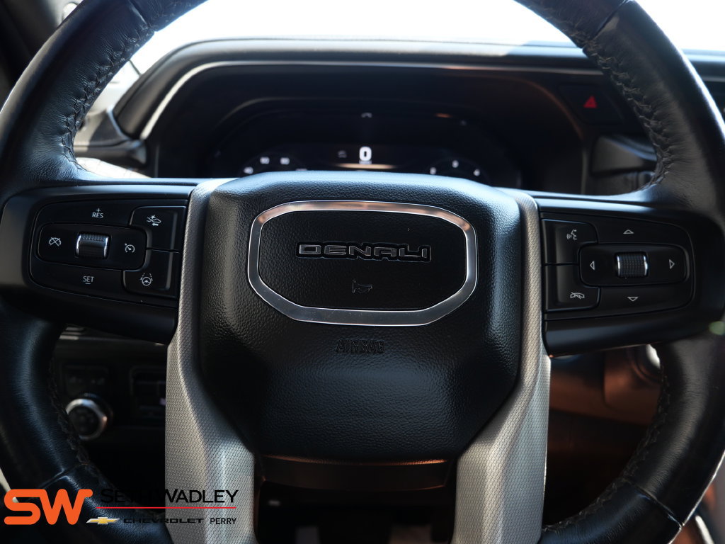 Used 2023 GMC Yukon XL Denali w/ Denali Reserve Package AWD/4WD image 27