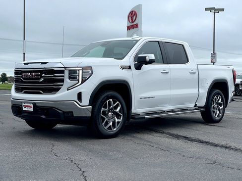 Certified 2023 GMC Sierra 1500 SLT w/ SLT Premium Package AWD/4WD image 9