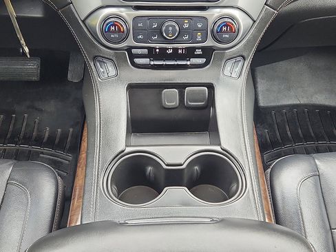 Used 2018 Chevrolet Tahoe LT image 19