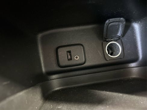 Used 2018 Chevrolet Equinox LT FWD image 31
