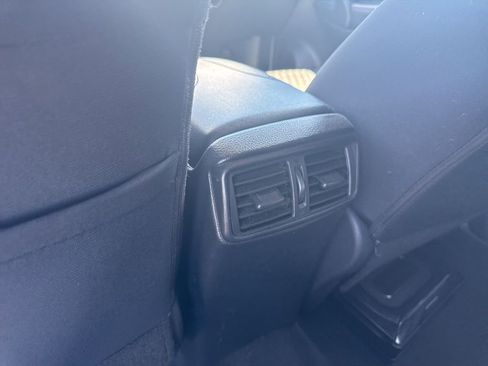 Used 2020 Nissan Rogue SV image 17