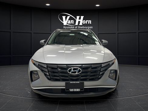 Used 2022 Hyundai Tucson SEL w/ Cargo Package AWD/4WD image 2
