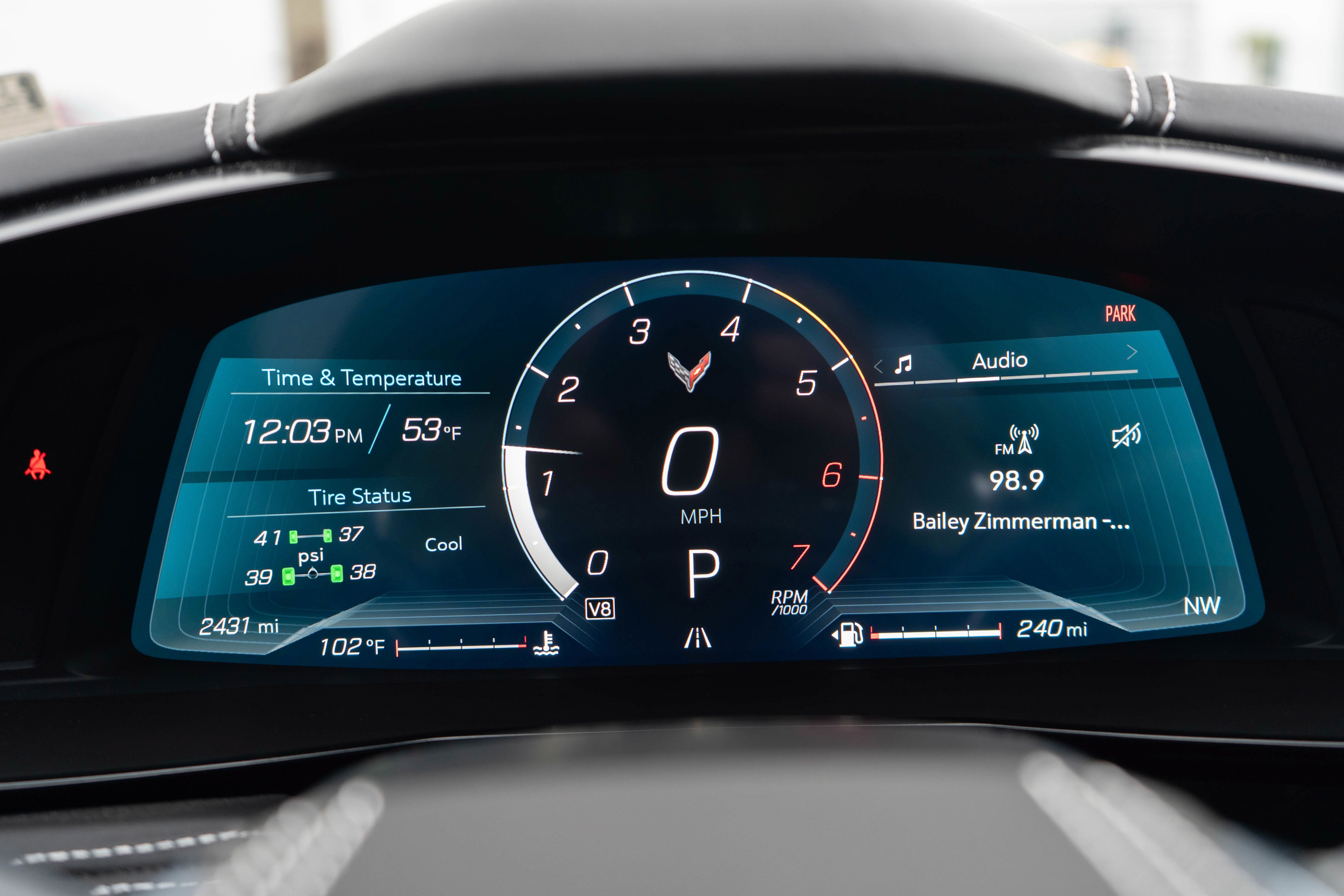Used 2024 Chevrolet Corvette Stingray Premium Cpe w/ Z51 Performance Package RWD image 18