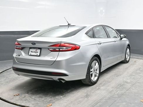 Used 2018 Ford Fusion SE image 6