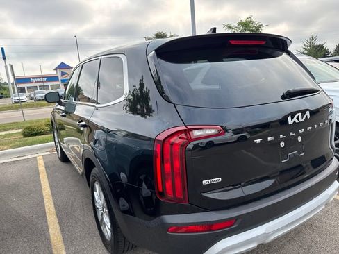 Used 2022 Kia Telluride LX AWD/4WD image 5