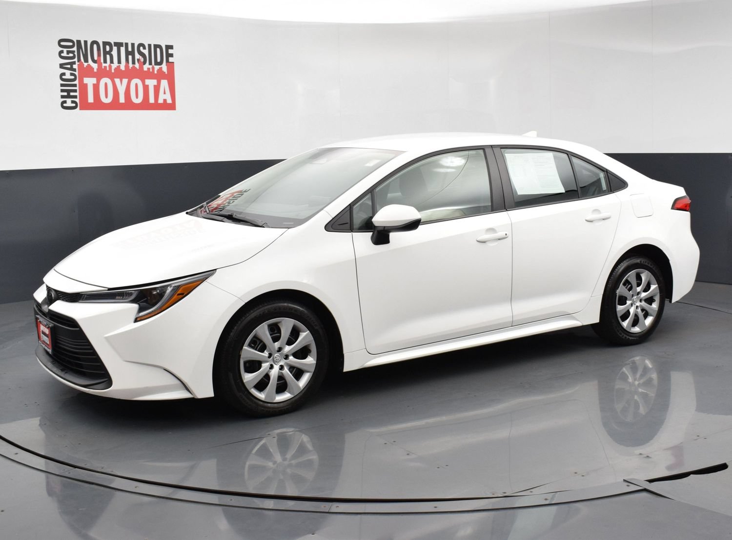 Used 2025 Toyota Corolla LE FWD image 8