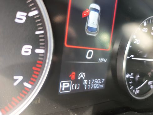 Certified 2024 Subaru Crosstrek 2.0i Premium image 12