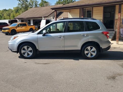 Used 2015 Subaru Forester 2.5i Premium w/ All-Weather Package image 3