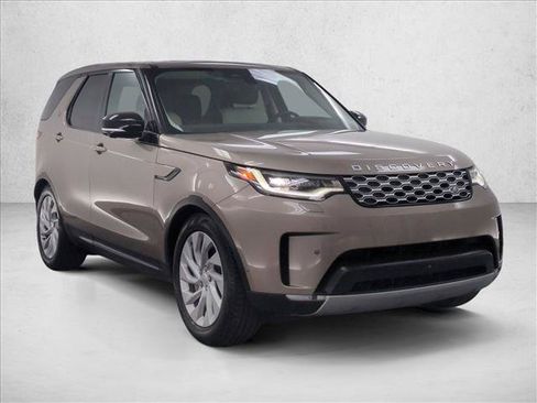 Certified 2025 Land Rover Discovery S AWD/4WD image 3