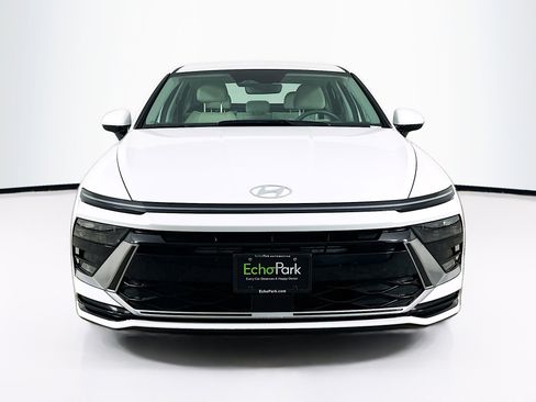 Used 2025 Hyundai Sonata SEL FWD image 2