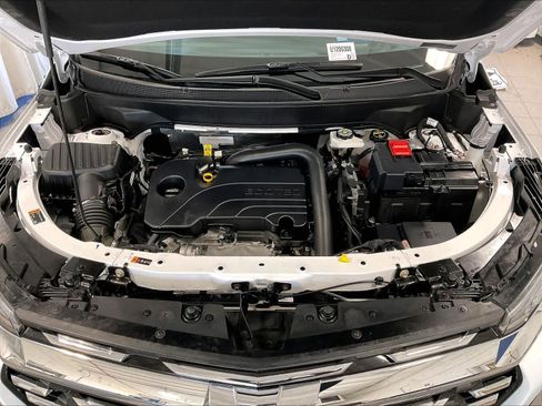 Used 2025 Chevrolet Equinox LT image 29