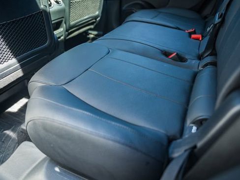 Used 2023 Mercedes-Benz GLB 250 4MATIC image 39