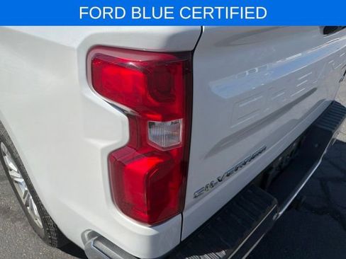 Used 2022 Chevrolet Silverado 1500 LTZ AWD/4WD image 32