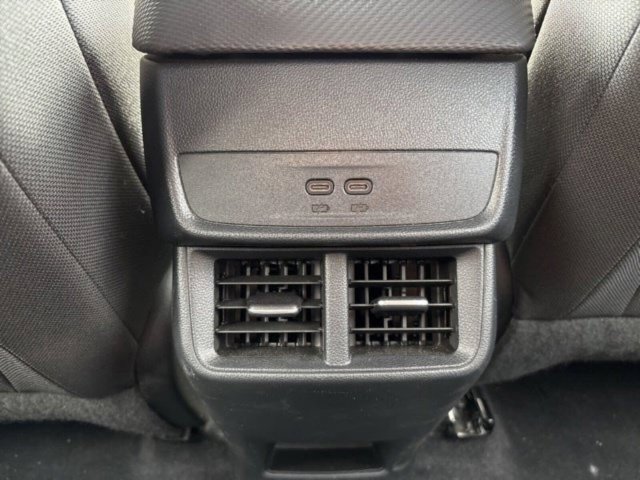 Used 2026 Chevrolet Equinox LT FWD image 32