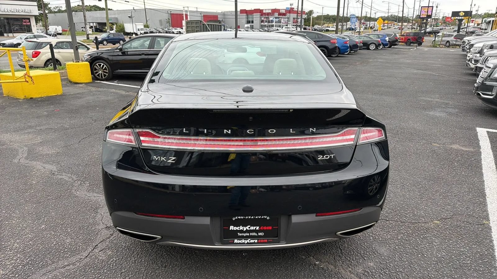 Used 2017 Lincoln MKZ Premiere FWD image 5