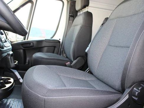 New 2025 RAM ProMaster 2500 w/ Convenience Group FWD image 37