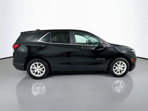 Used 2022 Chevrolet Equinox LT image 9