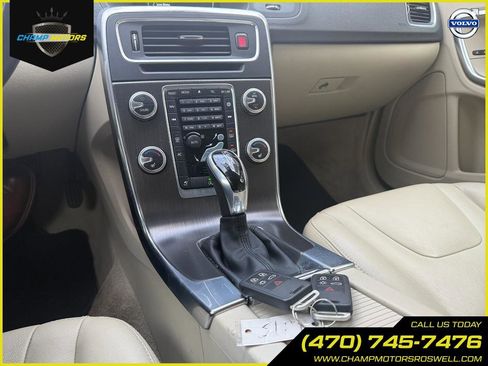 Used 2016 Volvo V60 T5 Premier image 29