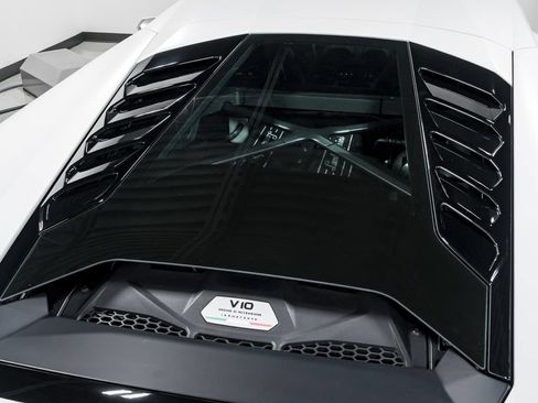 Used 2022 Lamborghini Huracan EVO AWD/4WD image 57