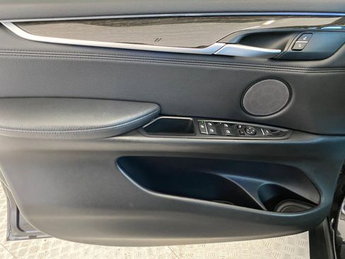 Used 2016 BMW X5 xDrive40e image 12