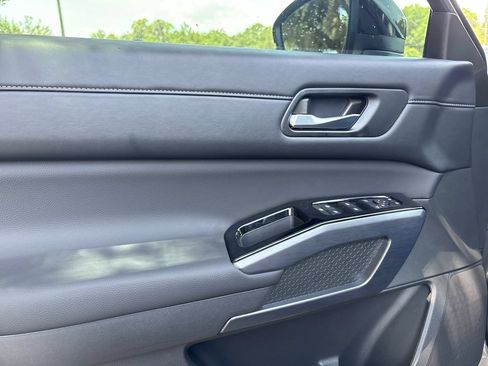 New 2026 Nissan Pathfinder SL FWD image 3