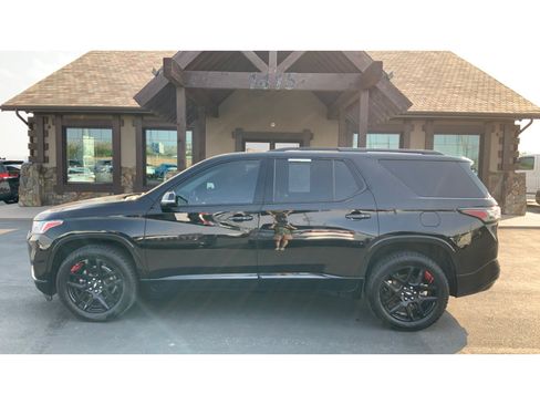 Used 2021 Chevrolet Traverse Premier w/ Redline Edition AWD/4WD image 1