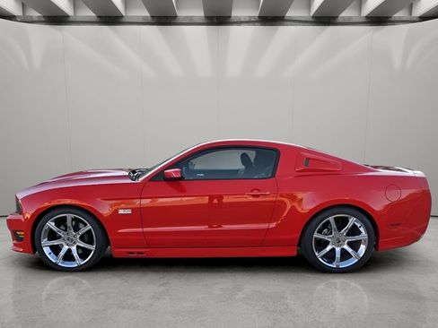 Used 2011 Ford Mustang GT Premium w/ Comfort Pkg RWD image 2